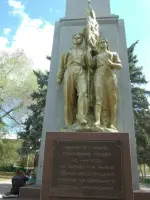 
        Памятник Героям-Краснодонцам
      , Россия, Саратов, Большая Горная улица