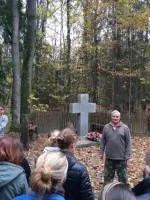 Памятник на месте концентрационного лагеря "Хохенбрух", Громовский заказник