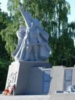 Братская могила советских воинов, погибших в январе 1945 г., улица Лермонтова