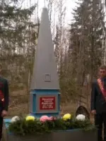 Памятник лейтенанту Михайлову С.А., Россия, Кировская область, Верхнекамский район, поселок Рудничный, улица Маяковского