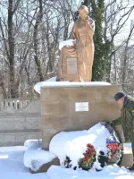 Памятник "Скорбящей матери". г. Абинск, Краснодарский край, улица Советов