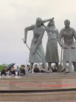 Памятник строителям железной дороги Старый Оскол - Ржава, Октябрьская улица