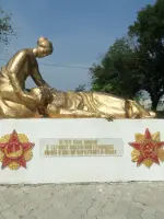 Мемориал в честь односельчан, погибших в годы Великой Отечественной войны, поселок им. М. Горького, сквер у Дома культуры, Россия, Краснодарский край, Кавказский район, поселок им. Максима Горького, улица Мира