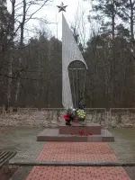 Памятник разведгруппе «Вол», Полевая улица