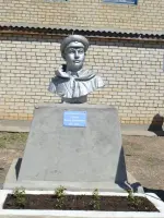 Памятник Герою Советского Союза Ф.Д. Глухову, Россия, Саратовская область, Александрово-Гайский район, село Александров Гай