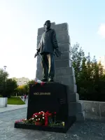 Памятник Мусе Джалилю (Москва), улица Мусы Джалиля