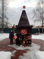 Памятник однополчанам деревни, погибшим в ВОВ 1941–1945 гг., Молодежная улица