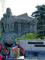 Мемориал «Клятва» в сквере им. П.Морозова, парк имени Павлика Морозова