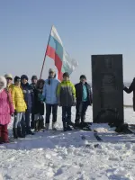 Обелиск летчику-истребителю Николаю Федоровичу Шутову, Россия, Самарская область, Октябрьск, посёлок Правая Волга