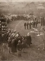 Памятник погибшим воинам в Великой Отечественной войне 1941–1945 гг., Россия, Пермский край, Березовский район, село Асово