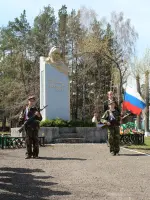 Памятник погибшим землякам "Скорбящая мать", Центральная улица