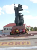 Памятник погибшим воинам, Р-186