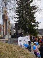 Памятник воинам-шахтерам в п. Артемовский Иркутской области Бодайбинского района, Россия, Иркутская область, Бодайбинский район