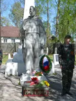 Памятник погибшим воинам, улица Мира