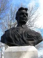 Бюст А. И. Виноградова, Почтовая улица