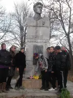 Памятник Хусену Андрухаеву, улица Будённого