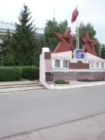 Памятник в центре села, Россия, Саратовская область, Базарно-Карабулакский район, село Старые Бурасы