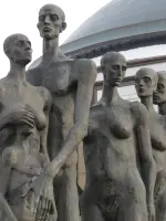 
        Трагедия народов
      , аллея Защитников Москвы