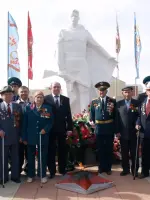 Памятник воинам-беляевцам, Россия, Оренбургская область, Беляевский район, поселок Беляевка