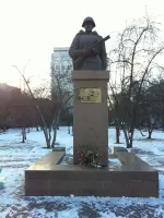 Памятник Матросову Александру Матвеевичу, улица Александра Матросова