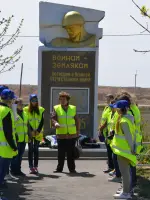 Памятник воинам-землякам, погибшим в Великой Отечественной войне, Россия, Астраханская область, Ахтубинский район, поселок Средний Баскунчак