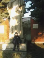 "Скорбящая мать" (Скульптор Михаил Тхакумашев), Профсоюзная улица