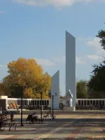Комплекс "Парк Победы" и стела Родина-мать, Россия, Воронежская область, Новохоперский район