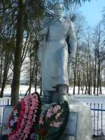 Братская могила павшим солдатам, Парковая улица