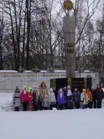 Мемориал "Героям фронта и тыла" с вечным огнём в Зелёном парке г.Павлово Нижегородской области, Р-125
