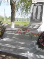 Памятник воинам-односельчанам, погибшим в годы Великой Отечественной войны, Молодежная улица