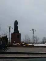Памятник воину-освободителю, переулок Кадомского