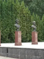 Памятник героям Великой Отечественной войны, Продольный проезд