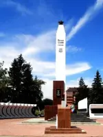 Монумент Славы, Революционная улица