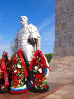 Памятник "Неизвестному солдату", улица Льва Толстого