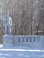 Мемориал павшим поселка Аксаково, Первомайская улица