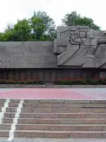 Мемориал героям обороны Севастополя 1941-1942 гг., улица Ленина