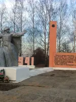 "В городе нашем, где мост и река, Защитник отважный застыл на века", Россия, Смоленская область, Ярцевский район