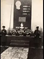 Памятник ученикам, погибшим в годы Великой Отечественной войны, Красноармейская улица