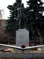 Памятник Герою Советского Союза летчику А. Авдееву, Ставропольская улица
