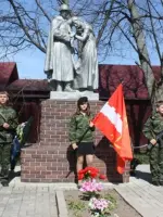 Пямятник на братской могиле воинам, погибшим у с. Кременского, Россия, Калужская область, Медынский район, село Кременское