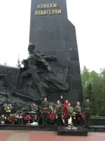 Памятник воинам-водителям, Россия, городской округ Брянск, поселок Осиновая Горка