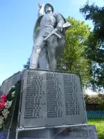 Памятник погибшим землякам в деревне Жадрицы, Россия, Псковская область, Новоржевский район, деревня Жадрицы