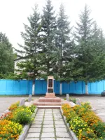 Памятник выпускникам Екатеринославской школы, погибшим на фронтах Великой Отечественной войны, Россия, Амурская область, Октябрьский район, село Екатеринославка