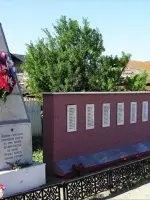 Памятник воинам, погибшим в годы Великой Отечественной войны, Россия, Челябинская область, городской округ Миасс, поселок Сыростан