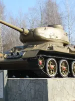 Танк-памятник, улица Маяковского