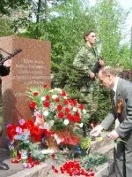 Памятник воинам-соколянам, Москва, посёлок Сокол, улица Поленова