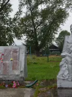 Памятник погибшим в Великой Отечественной войне жителям села Октябрьское, улица Ленина
