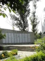 Памятник воинам, погибшим на фронтах Великой Отечественной войны. Село Краснополье, Волгоградская область, Россия, Е-119
