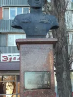 Памятник Герою Советского Союза Акаеву Юсупу Абдулабековичу, улица Расула Гамзатова