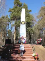 Обелиск в честь жителей поселка, погибших в годы Великой Отечественной войны, Молодежная улица